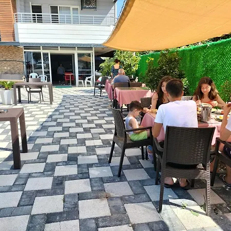 Simsek Hotel 3*